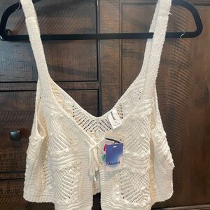 NWT—-Abound Cream Knit Crop Top